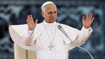   El papa pide hacer de las escuelas y universidades 