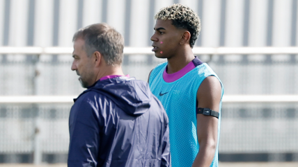   ¿Nuevas alarmas en Barcelona? Flick confirmó que Lamine Yamal sigue con molestias físicas 