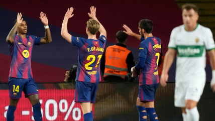   FC Barcelona venció a Elche y sigue al acecho de Real Madrid 