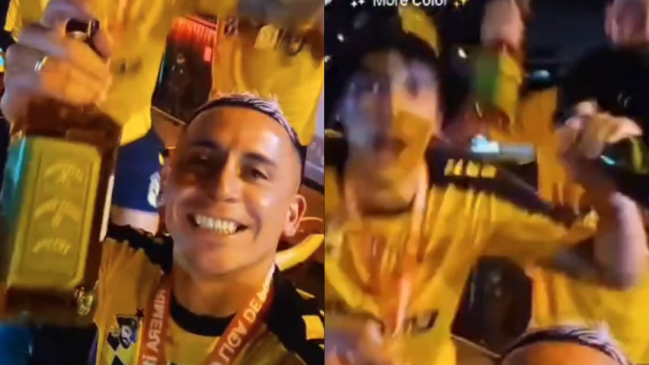 Botella de whisky en mano: Los alocados festejos del plantel de Coquimbo Unido