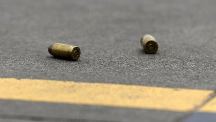 Recoleta: Hombre fue baleado durante encerrona en las afueras de su casa