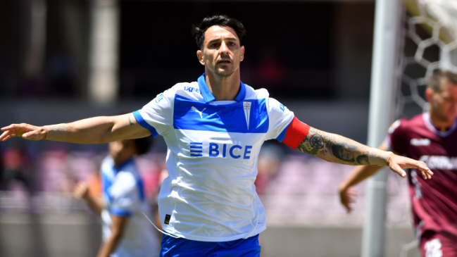 [VIDEO] Zampedri apareció de cabeza y abrió la cuenta para la UC en La Serena