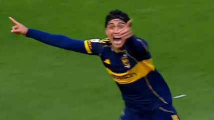   [VIDEO] Zeballos aprovechó un mal cálculo de Paulo Díaz y abrió el marcador para Boca ante River 