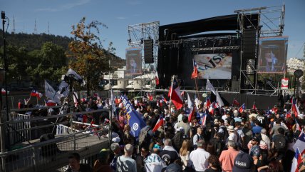 Kaiser cierra su campaña con rock y complica el tránsito en el corazón de Providencia