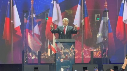 Kast volvió a usar vidrio antibalas en su último acto de campaña