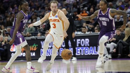   Los Hawks demostraron su solidez con triunfo ante Sacramento 