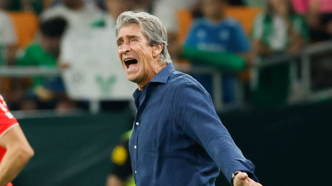 Se aleja de La Roja: Aseguraron que Pellegrini avanzó su renovación con Betis