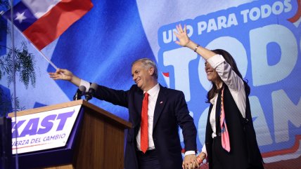   Republicanos: Campaña de Kast está más cerca de Meloni que de Milei 