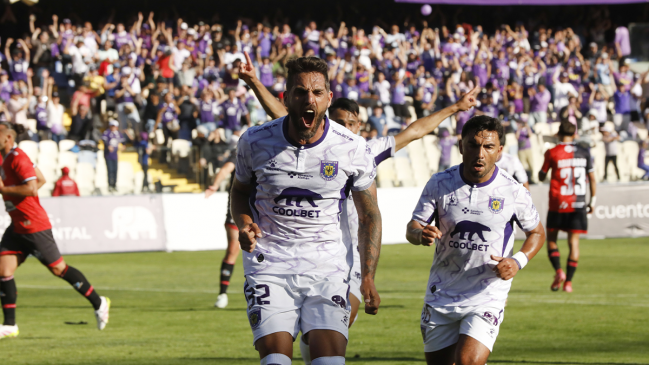 Larrivey fue el héroe: Concepción remontó y sacó ventaja ante Antofagasta en la liguilla