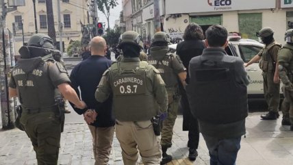 Allanan "narcoedificio" en pleno centro de Valparaíso: tres detenidos