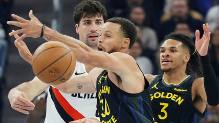   Los Trail Blazers amargaron la gran actuación de Curry para los Warriors en la NBA Cup 