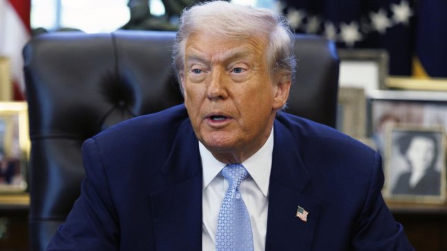 El 80% de los latinos desaprueba a Trump y el 71% dice que se ha excedido en deportaciones