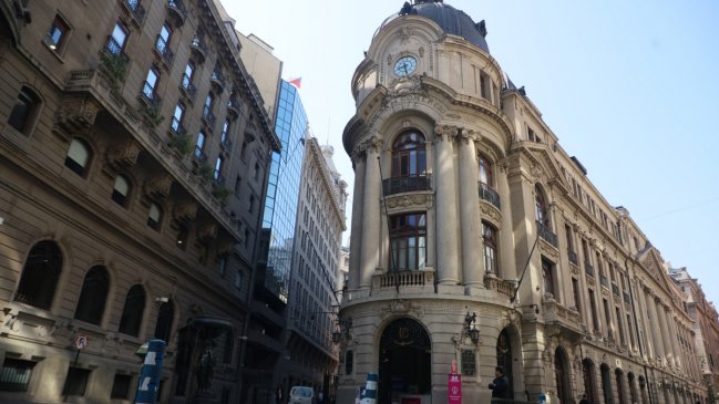 Edificio de la Bolsa de Santiago se vendió por 13,5 millones de dólares