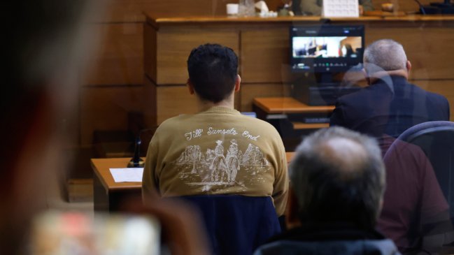 Universitario que apuñaló a profesor fue acusado por homicidio y quedó preso