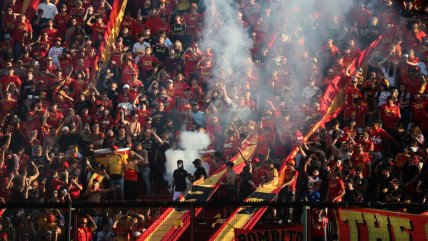   Barra de Unión Española fue denunciada por lanzamientos de fuegos artificiales 