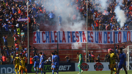 Barristas de la U protestaron contra Azul Azul y lanzar fuegos artificiales en Santa Laura