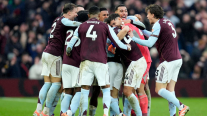 Aston Villa venció en la agonía a Arsenal y encendió la zona alta de la Premier