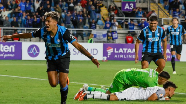 [VIDEO] Carlo Villanueva lo empató para Huachipato y forzó los penales ante Limache en la Copa Chile