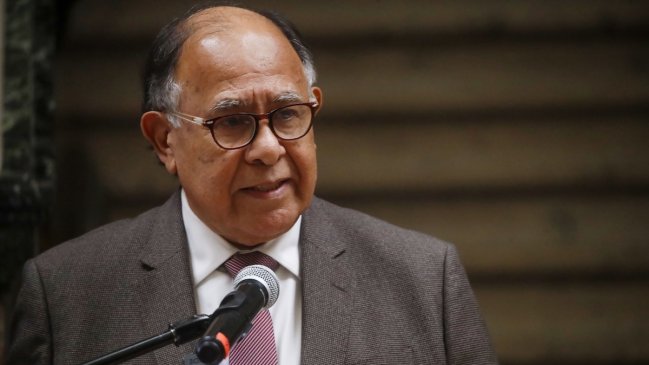 Por nuevos antecedentes se postergó votación de acusación contra Simpertigue