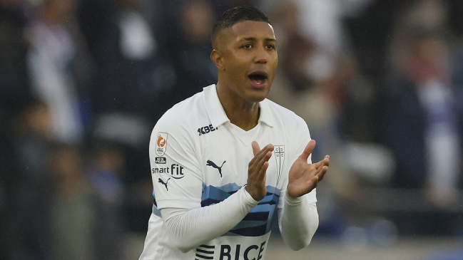 Jhojan Valencia llegó a acuerdo para su continuidad en Universidad Católica