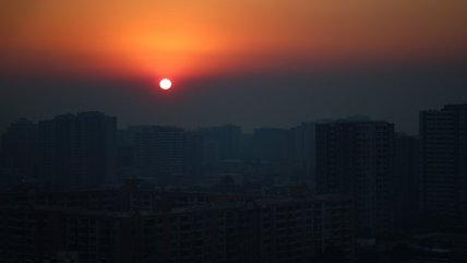 Incendio en Melipilla afecta a 1.700 hectáreas y su humo cubre Santiago