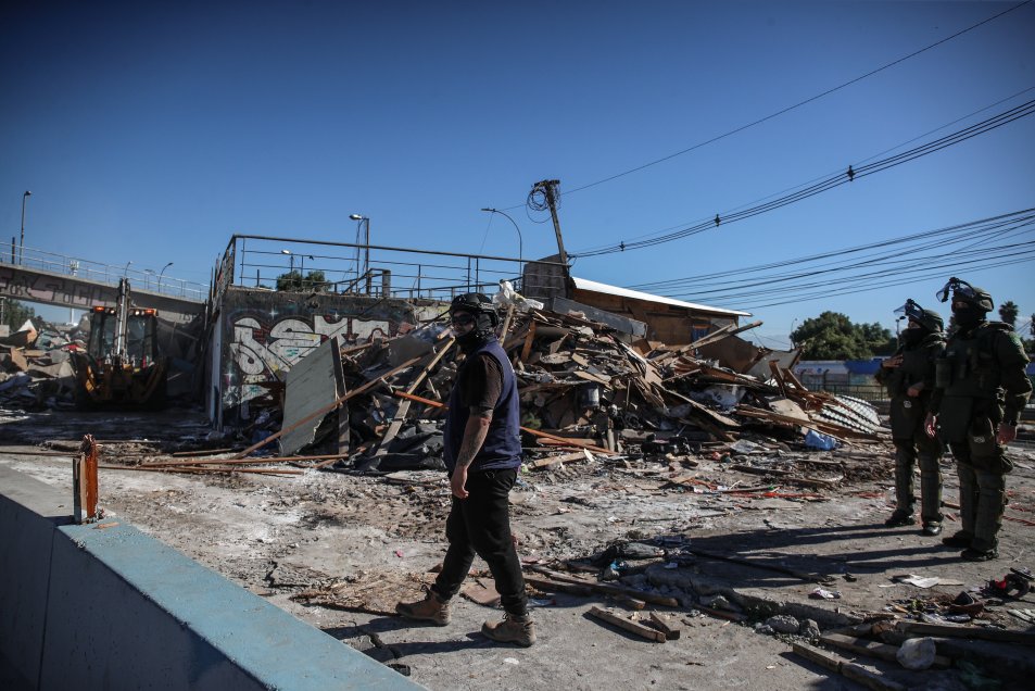   Maipú: Autoridades desalojaron y demolieron toma El Trébol 