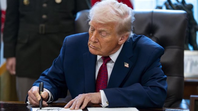 Trump rebautizó con su apellido el Centro Kennedy de Artes Escénicas de Washington