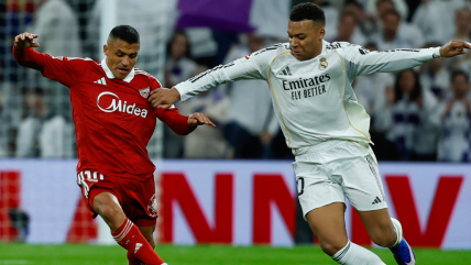   Sevilla de Alexis y Suazo tropezó ante un Real Madrid que sigue bajo dudas 