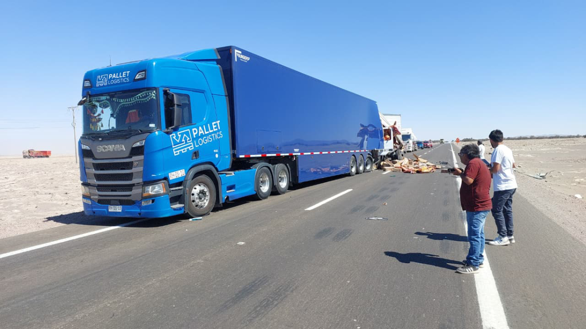 Tarapacá: Conductor murió en violento choque de camiones en la Ruta 5 ...