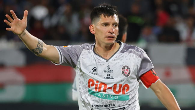 Deportes Limache anunció la renovación de Alfonso Parot