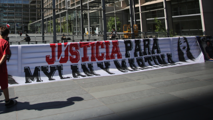   Carabineros imputados por muerte de hinchas en el Monumental quedaron con arresto domiciliario 