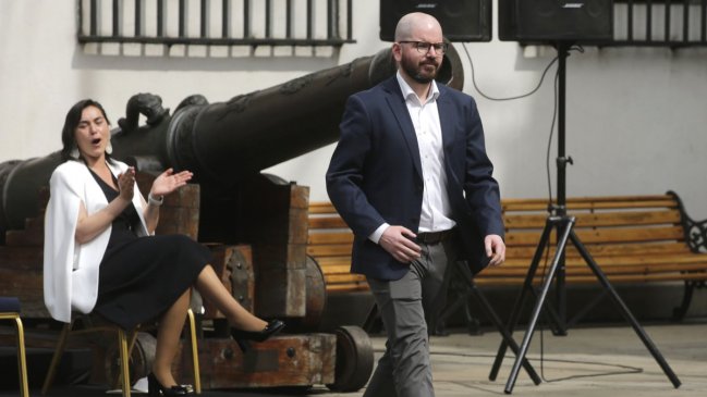 Republicanos: Siches, Jackson y Pardow fueron ministros por pituto y no tenían dedos para el piano