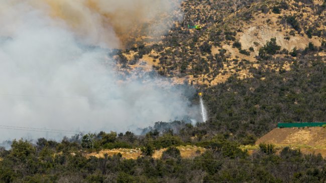 Violento incendio en Litueche ha destruido dos viviendas