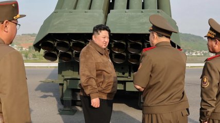Kim Jong-un ordenó aumentar la producción de misiles para reforzar la disuasión