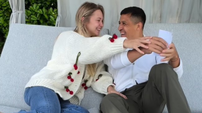 [VIDEO] Novia de Alexis Sánchez mostró cómo vivieron la tierna espera de su bebé