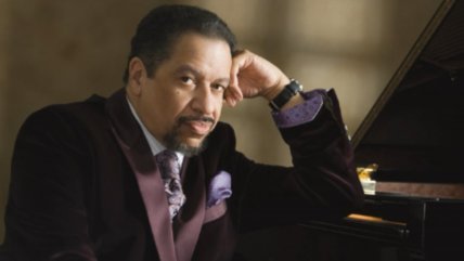   Richard Smallwood, influyente voz del gospel, muere a los 77 años 