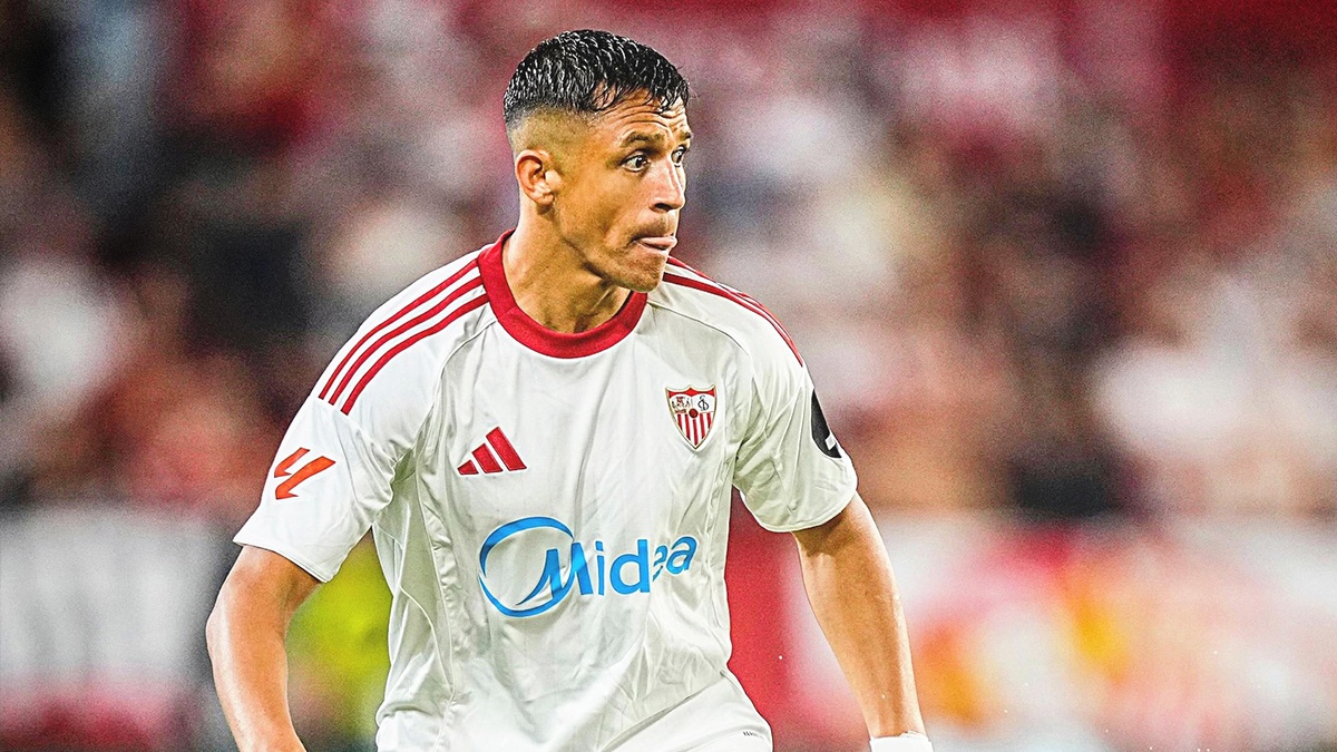 Fotos Con Alexis Sánchez La Formación De Sevilla Para Recibir A 