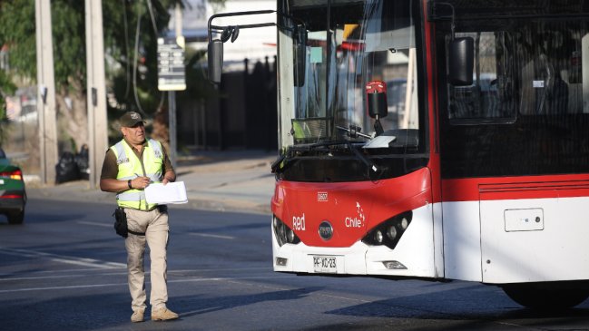 Bus RED protagonizó fatal accidente en Peñalolén