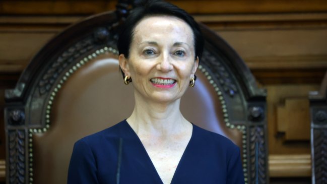 Chevesich, primera presidenta de la Suprema: "Asumo consciente de mis deberes y atribuciones"