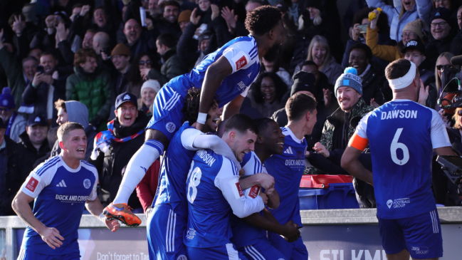 Histórico batacazo en la FA Cup: El campeón Crystal Palace cayó ante club de Sexta División