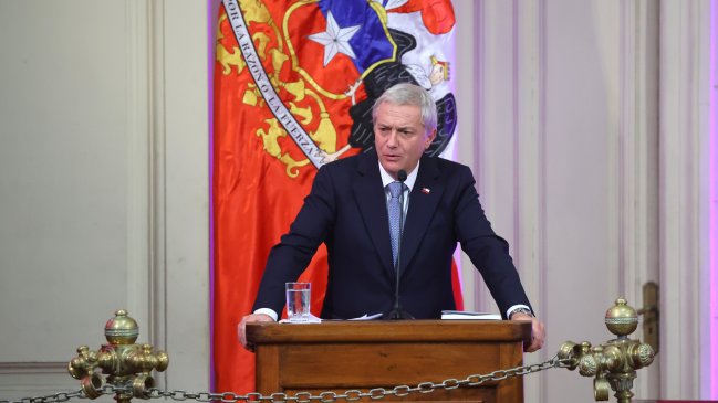 Abundancia de independientes como probables ministros de Kast abre comentarios en los partidos