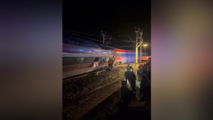 Descarrilamiento de trenes en el sur de España deja al menos 10 muertos y 25 heridos