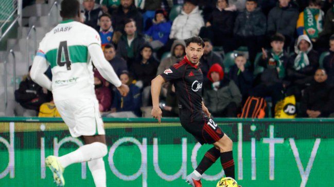 Gabriel Suazo volvió a las canchas en agónico empate de Sevilla ante Elche