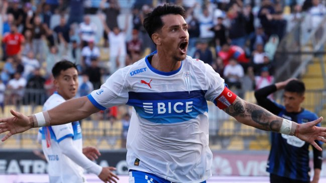 [VIDEO] Zampedri aprovechó un rebote y lo empató para la UC ante Huachipato en la Supercopa