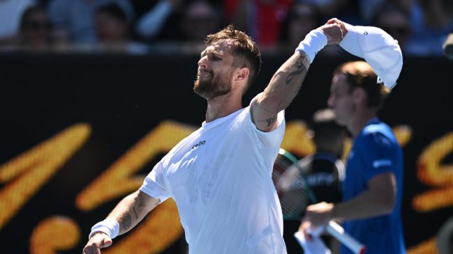 Corentin Moutet lanzó su raqueta contra una cámara en pleno partido de Australia