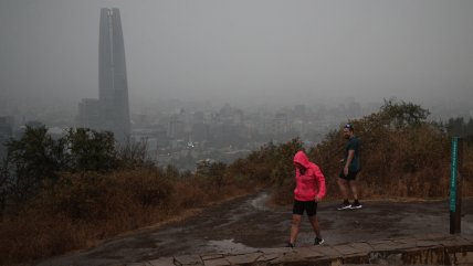 Intensas y repentinas lluvias en la RM dejan 21 personas aisladas y 19 mil clientes sin luz