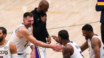   Luka Doncic brilló para los Lakers y amargó la jornada de Dallas en la NBA 