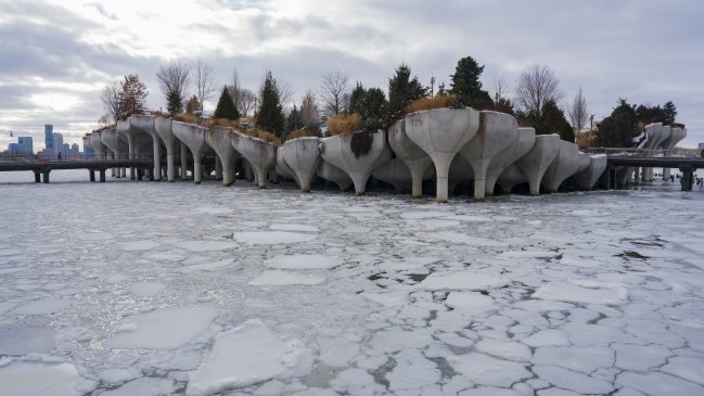 Al menos 15 muertos y casi 800 mil hogares sin electricidad por tormenta en EE.UU.