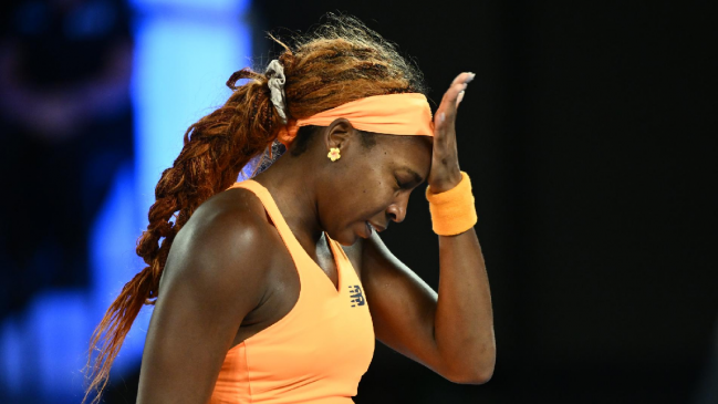 [VIDEO] Día de furia de Coco Gauff: Rompió su raqueta tras ser eliminada en Australia