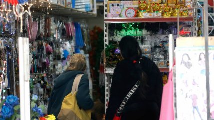   Seremi de Salud alerta por masivas irregularidades en malls chinos de la Región Metropolitana 